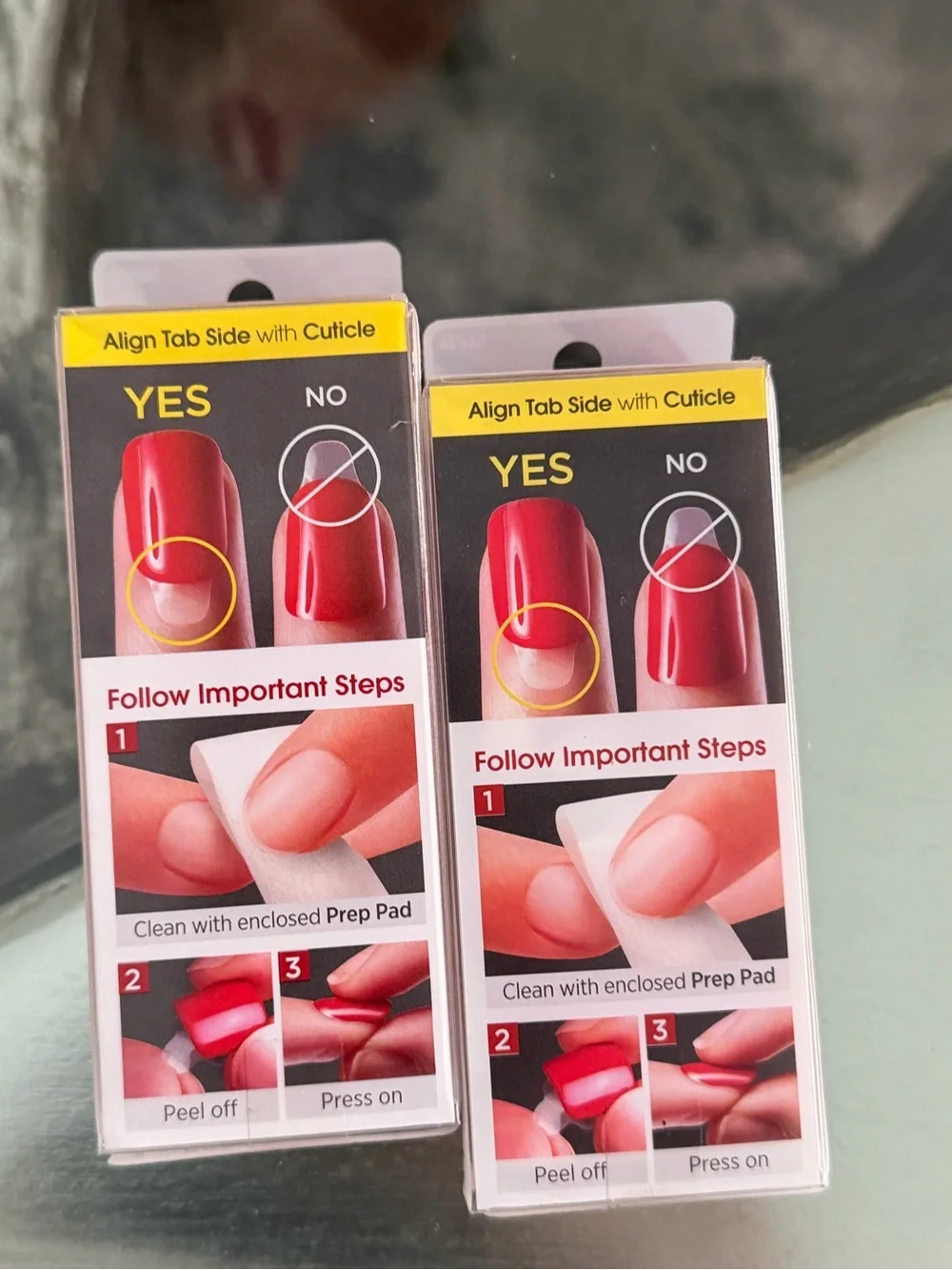 Set of 2 Nail Press-On Packaging